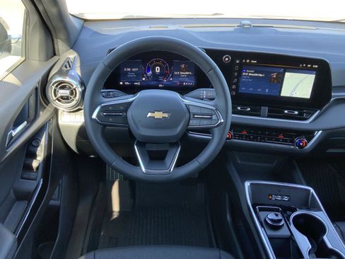 New 2026 Chevrolet Equinox LT w/ Convenience Package II image 30