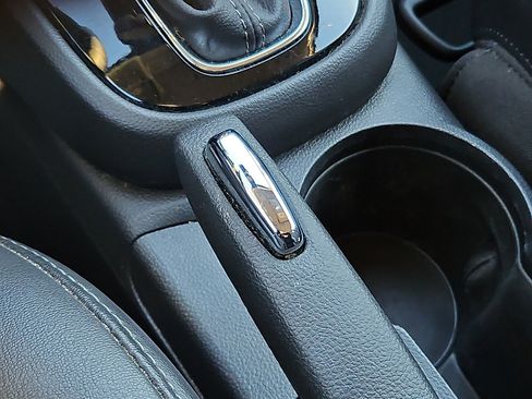 Used 2019 Buick Encore Preferred w/ Safety Package image 24