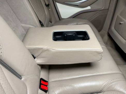 Used 2021 Aston Martin DBX image 14