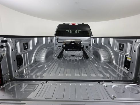 Used 2024 Ford F450 Platinum w/ FX4 Off-Road Package image 7