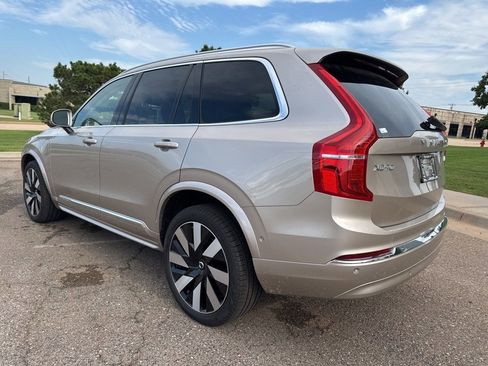 Used 2023 Volvo XC90 T8 Ultimate w/ Protection Package image 7