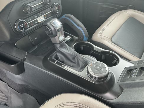 Used 2023 Ford Bronco Wildtrak AWD/4WD image 27