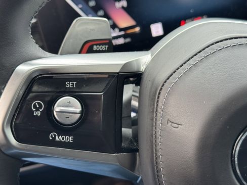 Used 2025 BMW 740i xDrive image 27