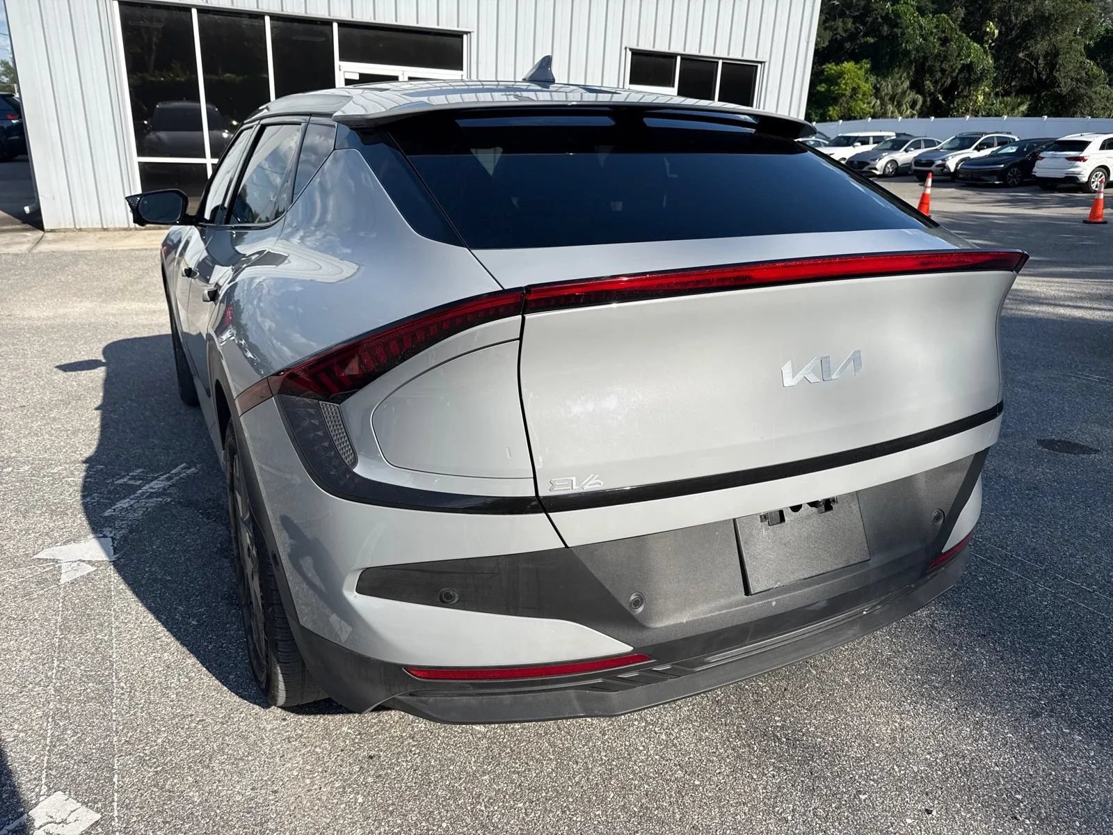 Used 2025 Kia EV6 Light w/ Light LR Technology Package RWD image 10