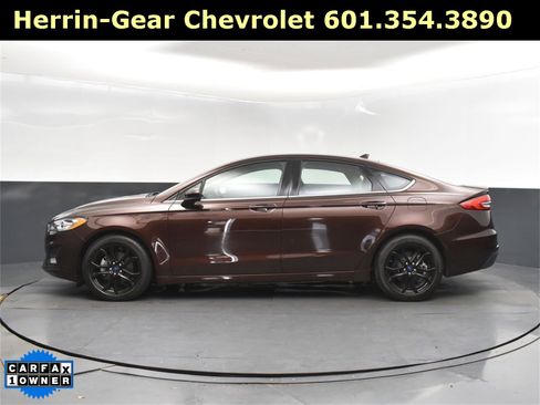 Used 2019 Ford Fusion SE w/ Equipment Group 151A image 4