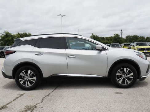 Used 2019 Nissan Murano SV FWD image 4