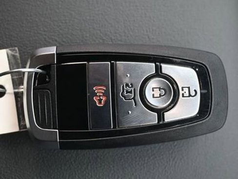 New 2025 Ford Explorer Active image 17