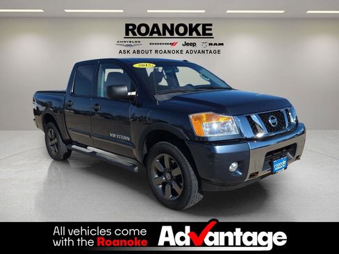 Used 2015 Nissan Titan SV w/ SV Value Truck Package image 7