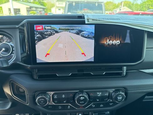 New 2026 Jeep Wrangler Unlimited Sahara AWD/4WD image 14