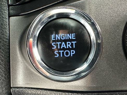 Certified 2017 Toyota Tacoma TRD Off-Road w/ Premium & Technology Package AWD/4WD image 23