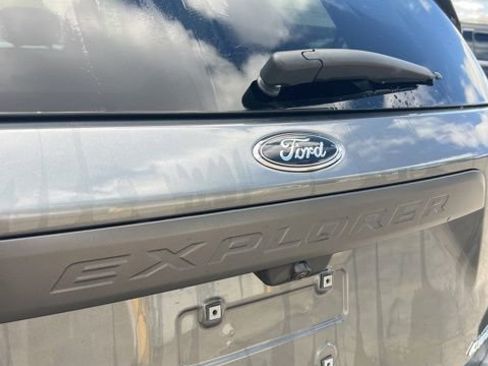 Used 2023 Ford Explorer Timberline w/ Timberline Technology Package AWD/4WD image 19
