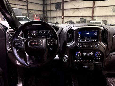 Used 2023 GMC Sierra 2500 AT4 w/ AT4 Preferred Package AWD/4WD image 29