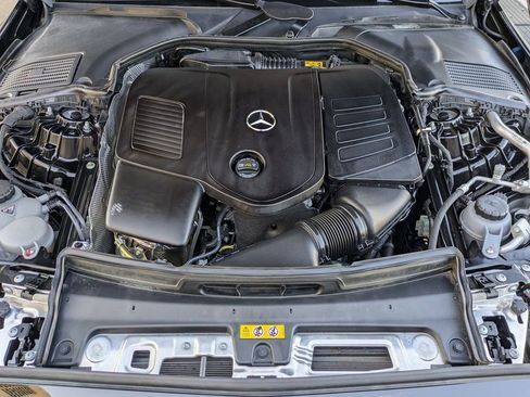 Used 2025 Mercedes-Benz C 300 4MATIC Sedan image 30