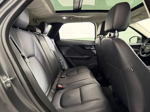 Used 2020 Jaguar F-PACE Premium image 27
