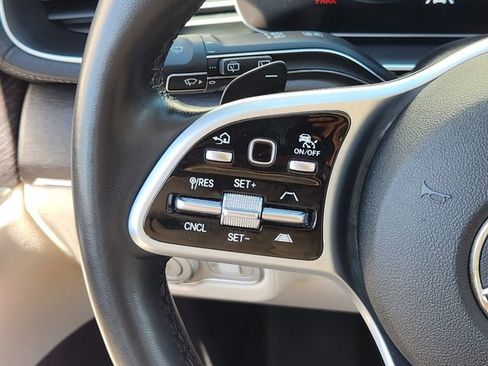 Used 2021 Mercedes-Benz GLS 580 4MATIC image 27