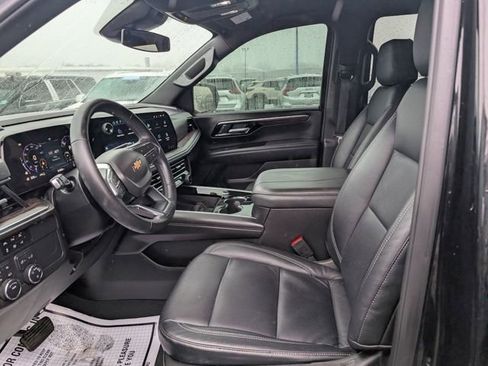 Used 2025 Chevrolet Tahoe LS image 14