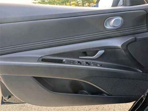 Certified 2023 Hyundai Elantra SEL w/ Convenience Package image 10