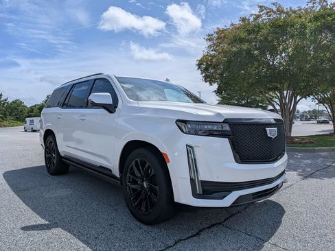 Used 2022 Cadillac Escalade Sport Platinum w/ LPO, ONYX Package AWD/4WD image 2