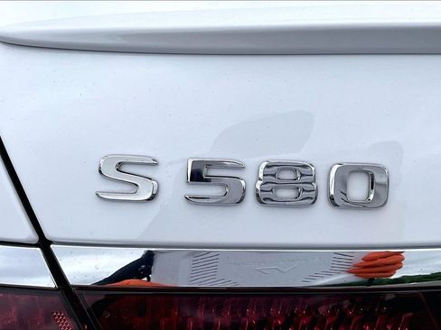 Used 2025 Mercedes-Benz S 580 4MATIC Sedan image 26