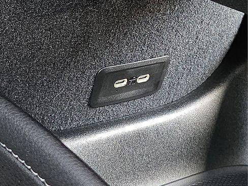 Used 2023 Mercedes-Benz EQE AMG 4MATIC Sedan image 21