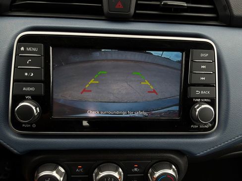 Used 2025 Nissan Versa SV FWD image 27