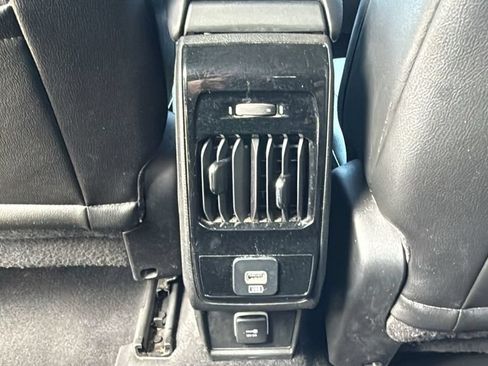 Used 2023 Jeep Compass Latitude AWD/4WD image 24