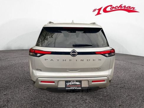 Used 2022 Nissan Pathfinder Platinum image 6