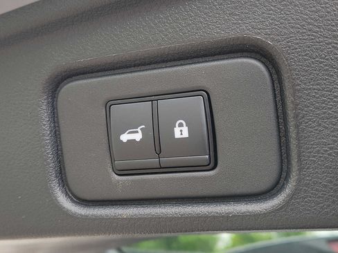 Used 2024 Nissan Pathfinder Platinum w/ Lighting Package (N93) AWD/4WD image 32