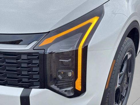 New 2026 Kia Sportage EX image 10