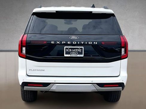 New 2025 Ford Expedition Platinum w/ Driver's Package AWD/4WD image 4