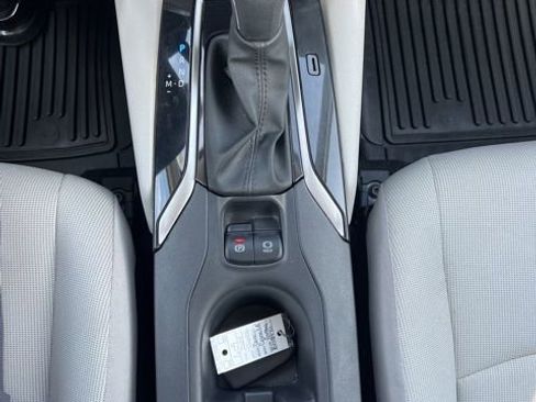 Used 2024 Toyota Corolla Cross LE image 14