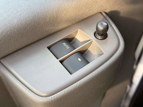 New 2025 Chevrolet Express 3500 w/ Power Convenience Package image 19