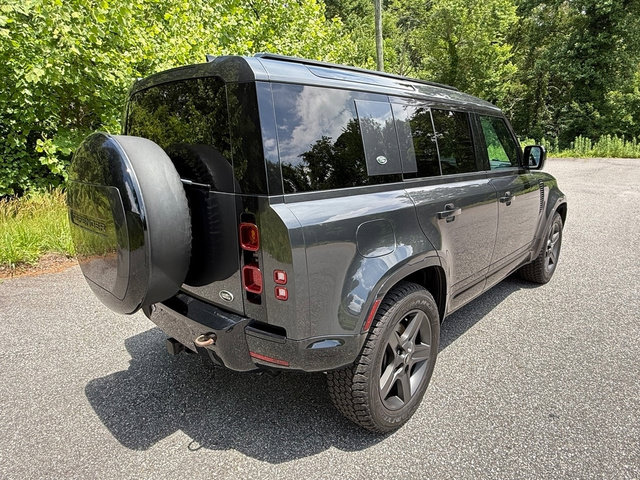 Used 2023 Land Rover Defender 110 X-Dynamic SE AWD/4WD image 6