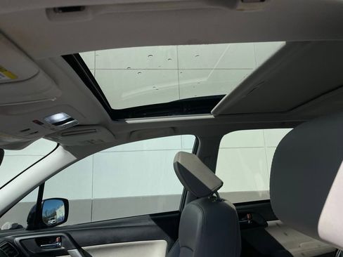 Used 2017 Subaru Forester 2.5i Limited image 29