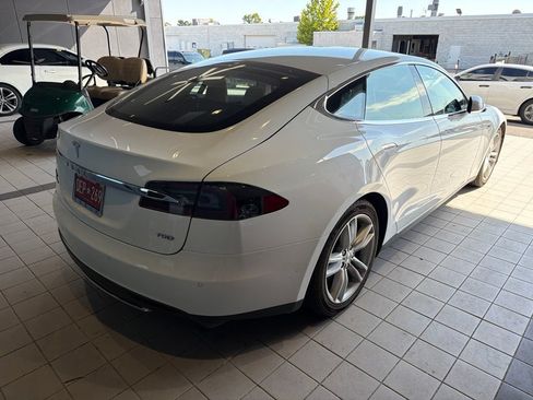 Used 2015 Tesla Model S 70D AWD/4WD image 4