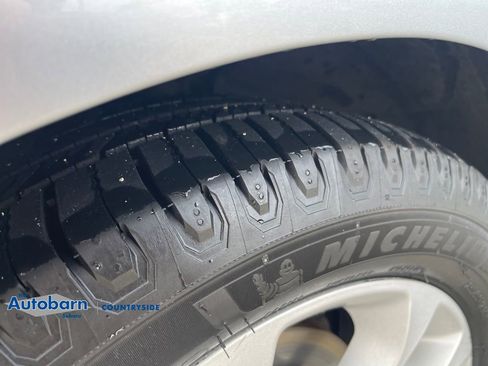 Used 2020 Ford Fusion SE FWD image 26