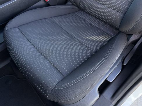 Used 2025 Chevrolet Equinox LT image 24