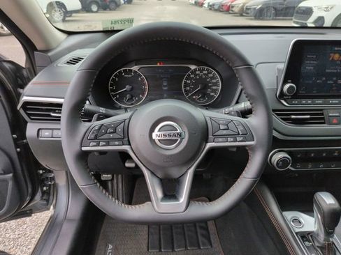 Used 2022 Nissan Altima 2.0 SR image 29