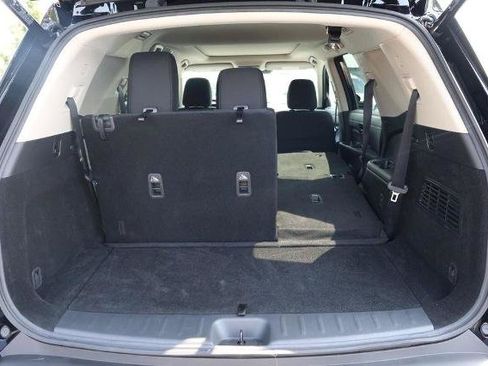 Certified 2025 Nissan Pathfinder SV w/ SV Premium Package FWD image 8