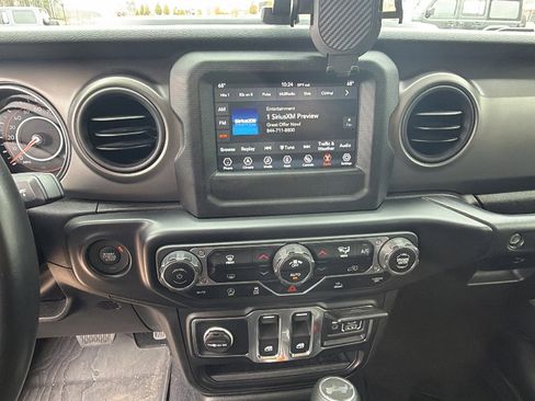 Used 2022 Jeep Wrangler Sport S image 29