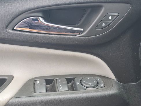Certified 2023 Chevrolet Equinox LS w/ LS Convenience Package FWD image 24