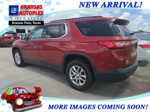 Used 2021 Chevrolet Traverse LT FWD image 3