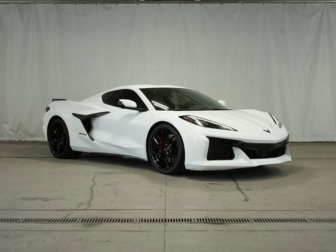 Used 2023 Chevrolet Corvette Z06 image 7