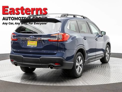 Used 2023 Subaru Ascent Premium AWD/4WD image 4