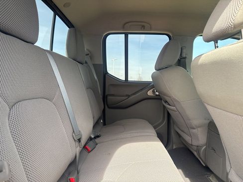 Used 2017 Nissan Frontier SV image 36