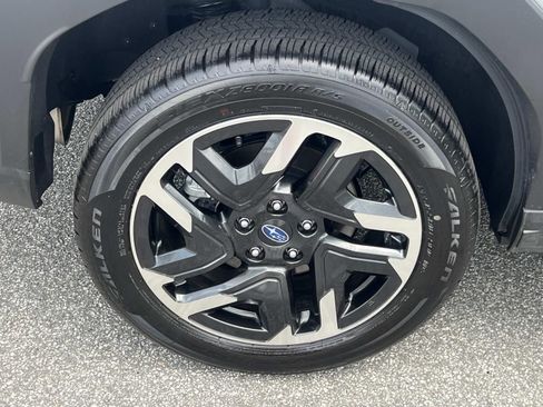 Certified 2025 Subaru Forester Limited AWD/4WD image 17