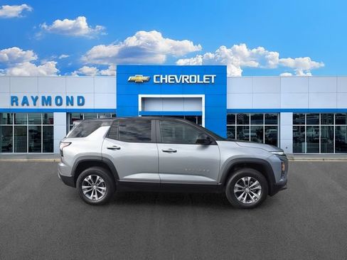 Used 2026 Chevrolet Equinox LT w/ Convenience Package II AWD/4WD image 2