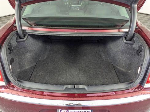Used 2022 Chrysler 300 Touring image 28