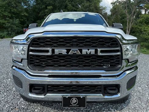 Used 2022 RAM 2500 Tradesman w/ Chrome Appearance Group AWD/4WD image 2