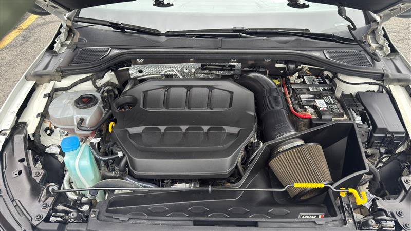 Used 2023 Volkswagen Golf R AWD/4WD image 7